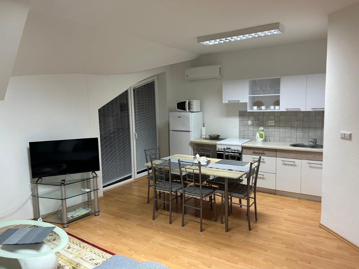 Konde Apartments A Dunajská Streda Dış mekan fotoğraf