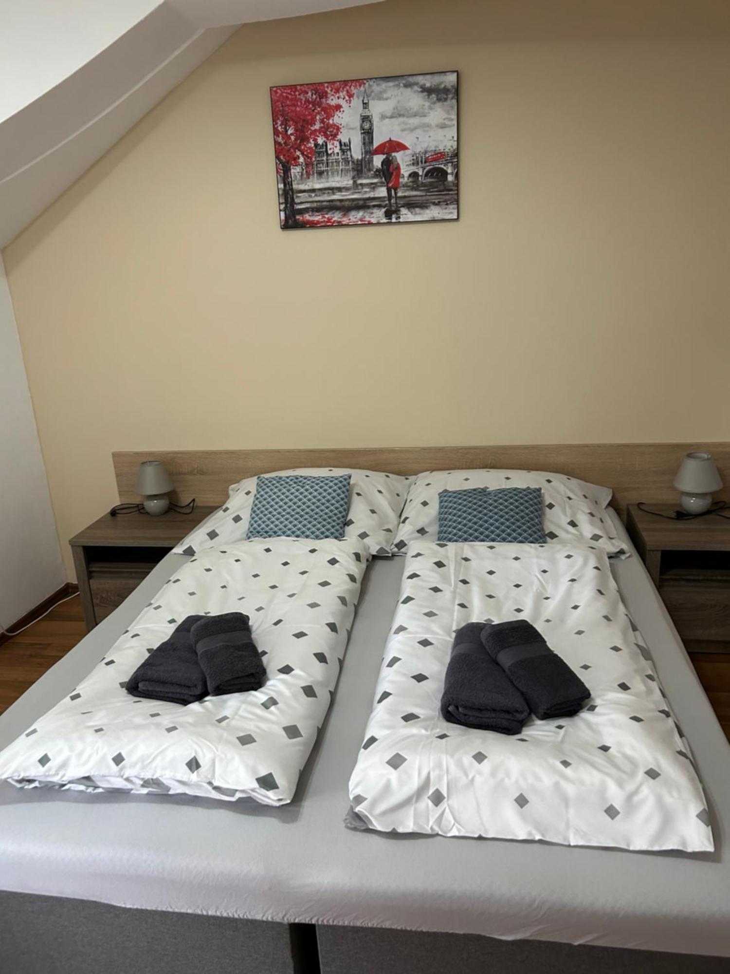 Konde Apartments A Dunajská Streda Dış mekan fotoğraf
