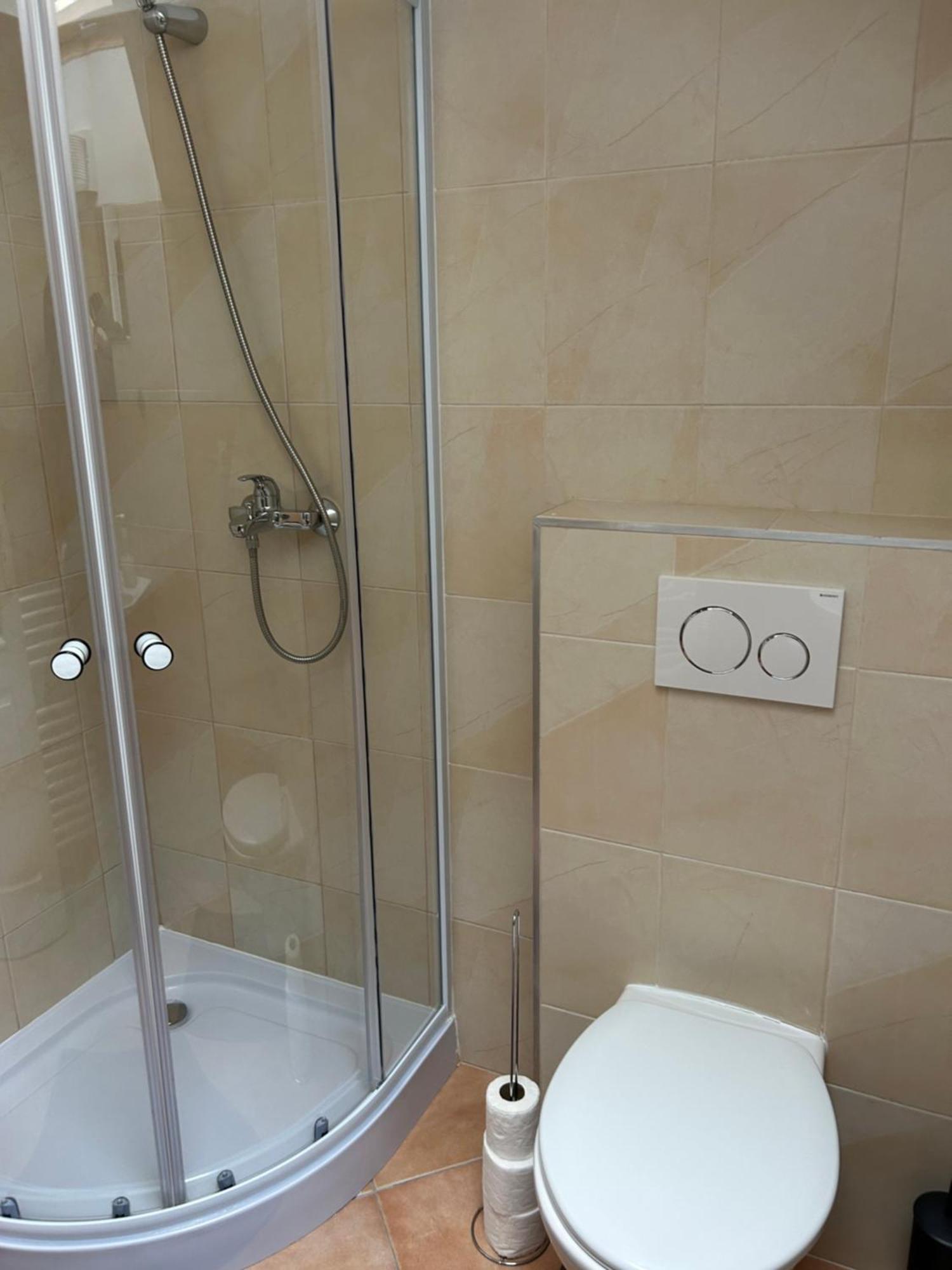 Konde Apartments A Dunajská Streda Dış mekan fotoğraf